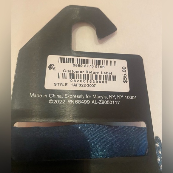 NWT Alfani Men’s Bow Tie & Pocket Square - Picture 4 of 4